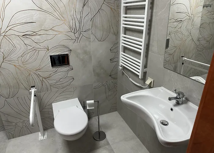 Mololo Art אכסניה *